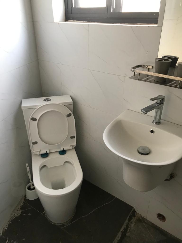 N° 5311 :
                            Studio meublé à louer , Adidogome, Lome, Togo : 250 000 XOF/mois