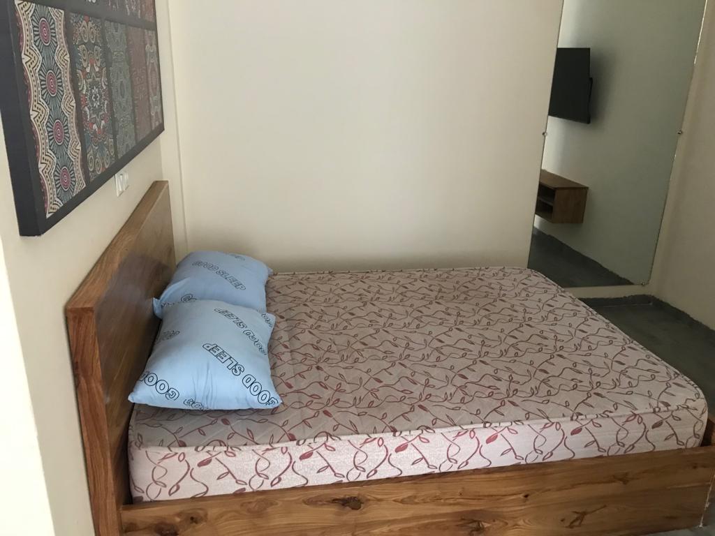 N° 5311 :
                            Studio meublé à louer , Adidogome, Lome, Togo : 250 000 XOF/mois