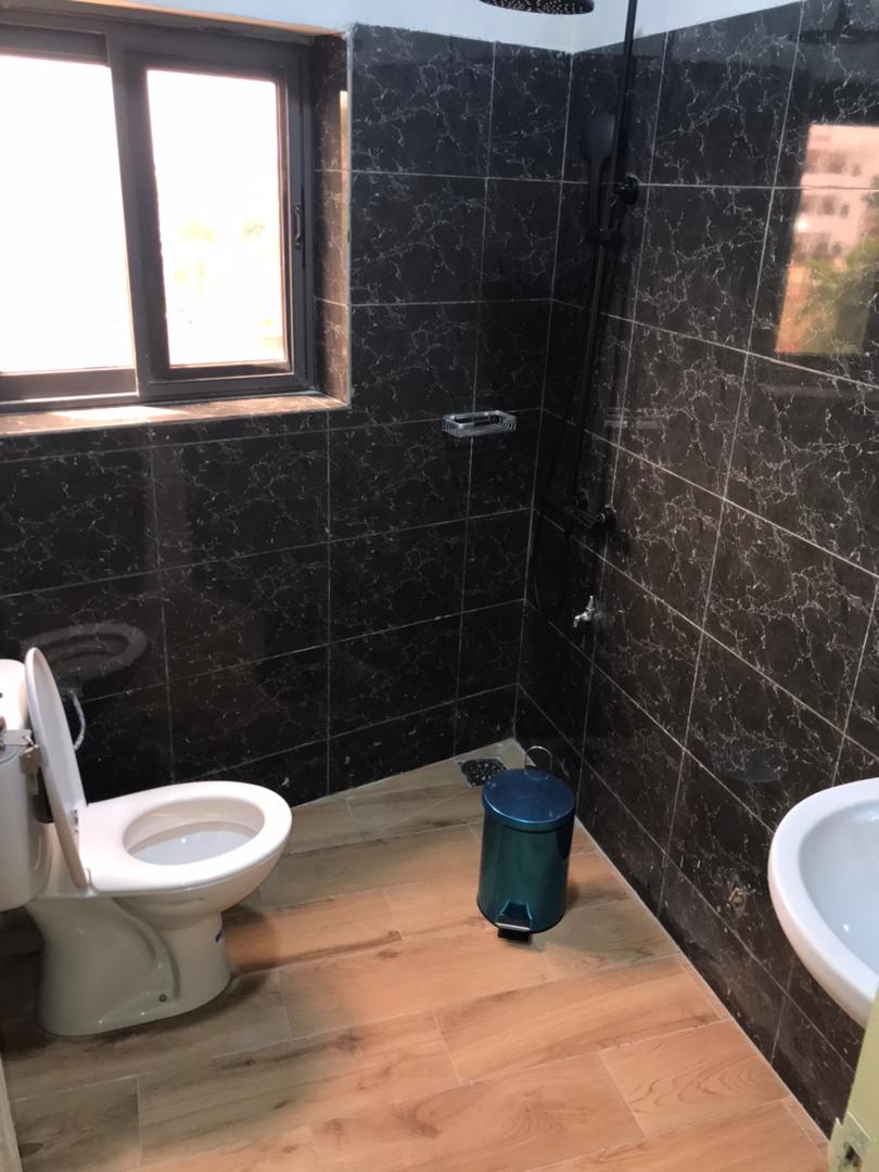 N° 5371 :
                            Chambre salon à louer , Adewi, Lome, Togo : 200 000 XOF/mois