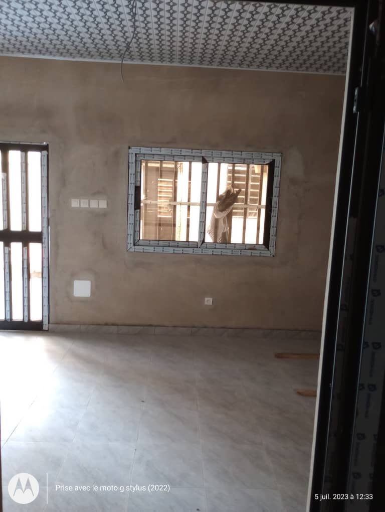 N° 5379 :
                            Villa à louer , Ave maria , Lome, Togo : 120 000 XOF/mois