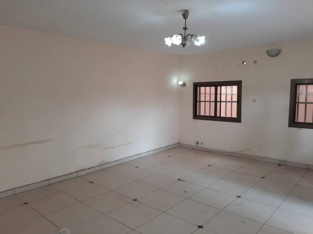 N° 5394 :
                            Villa à louer , Sagbado, Lome, Togo : 100 000 XOF/mois