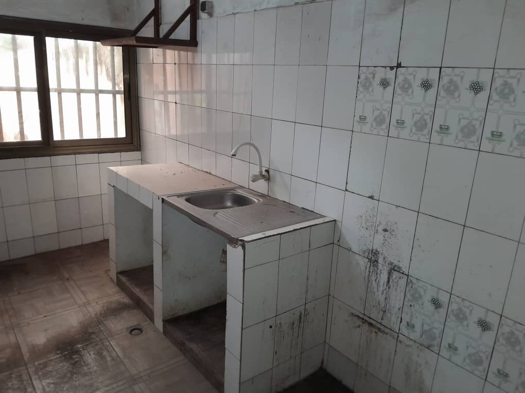 N° 5394 :
                            Villa à louer , Sagbado, Lome, Togo : 100 000 XOF/mois