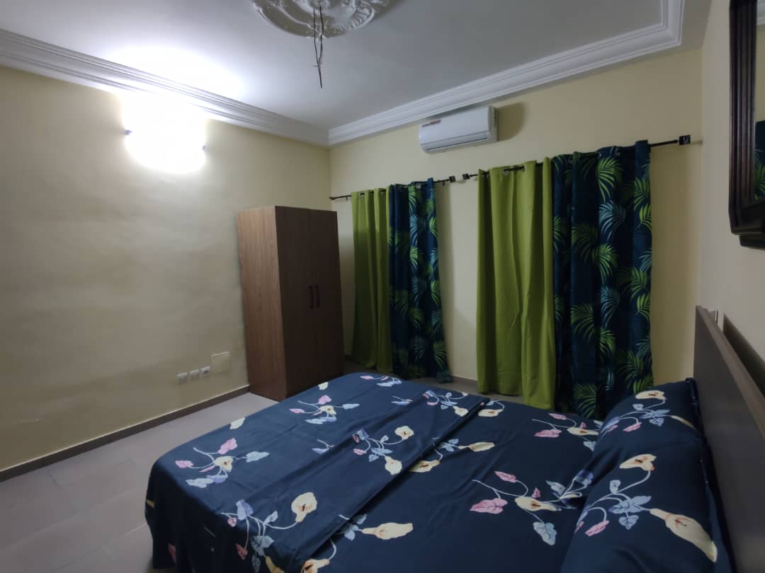 N° 5419 :
                            Appartement meublé à louer , Adidoadin , Lome, Togo : 500 000 XOF/mois