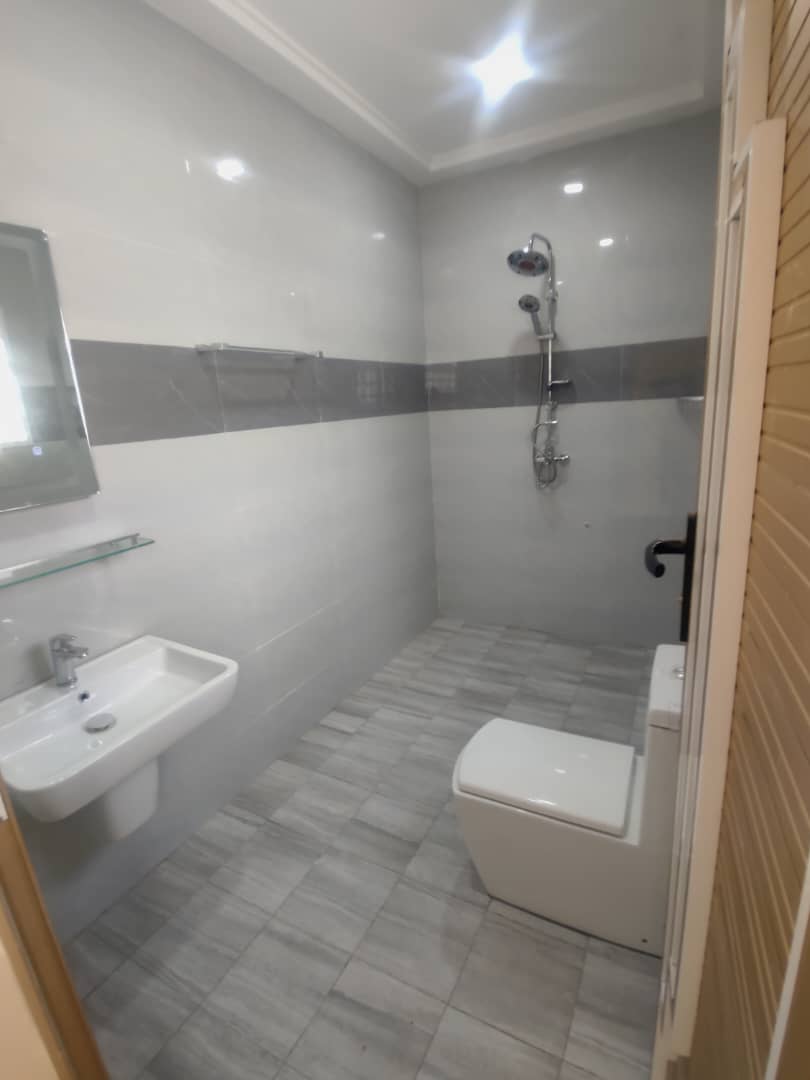N° 5412 :
                            Villa à vendre , Adidogome akato , Lome, Togo : 65 000  000 XOF/vie