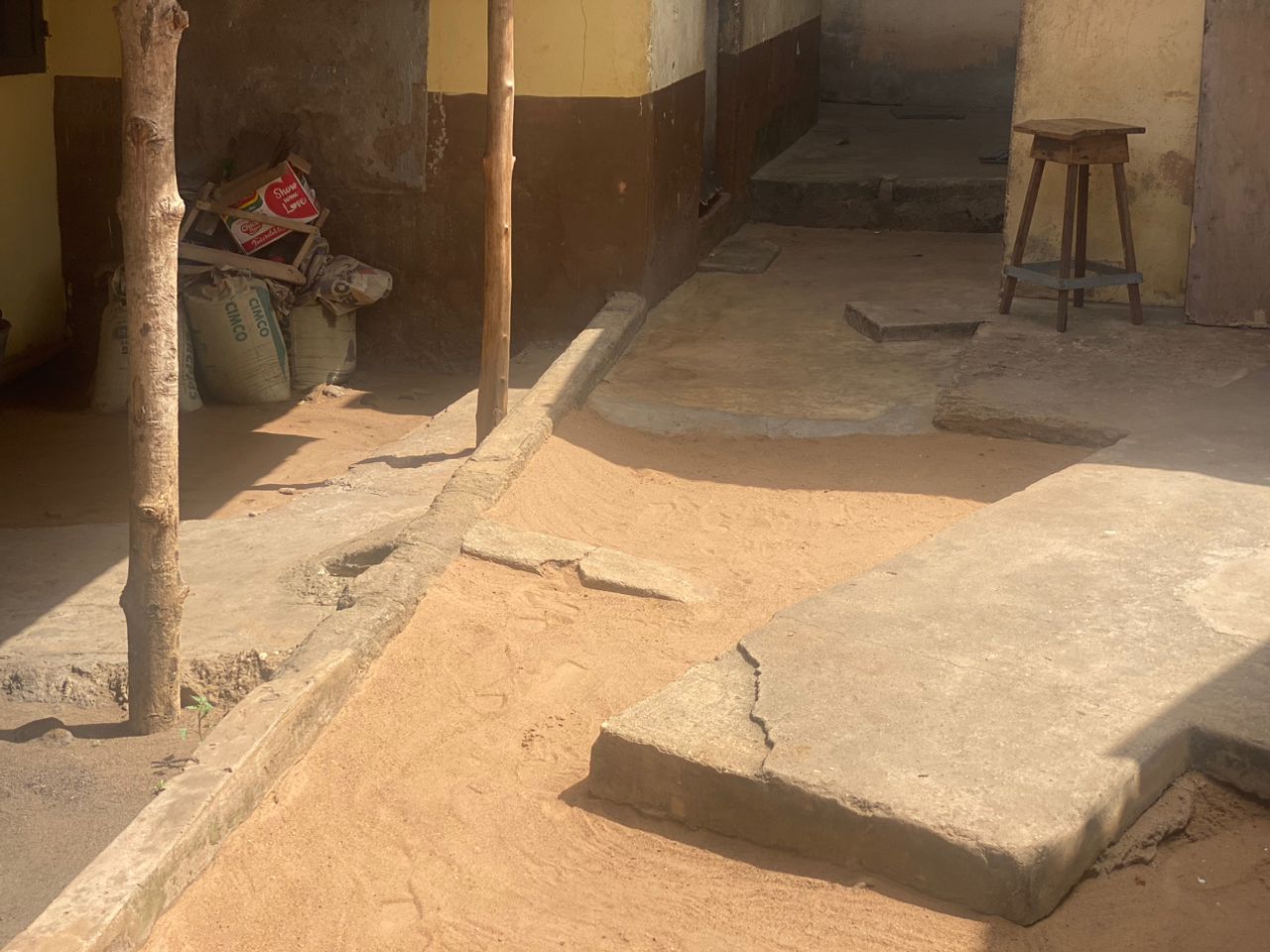 N° 5410 :
                            Maison à vendre , Tokoin hopital, Lome, Togo : 70 000  000 XOF/vie