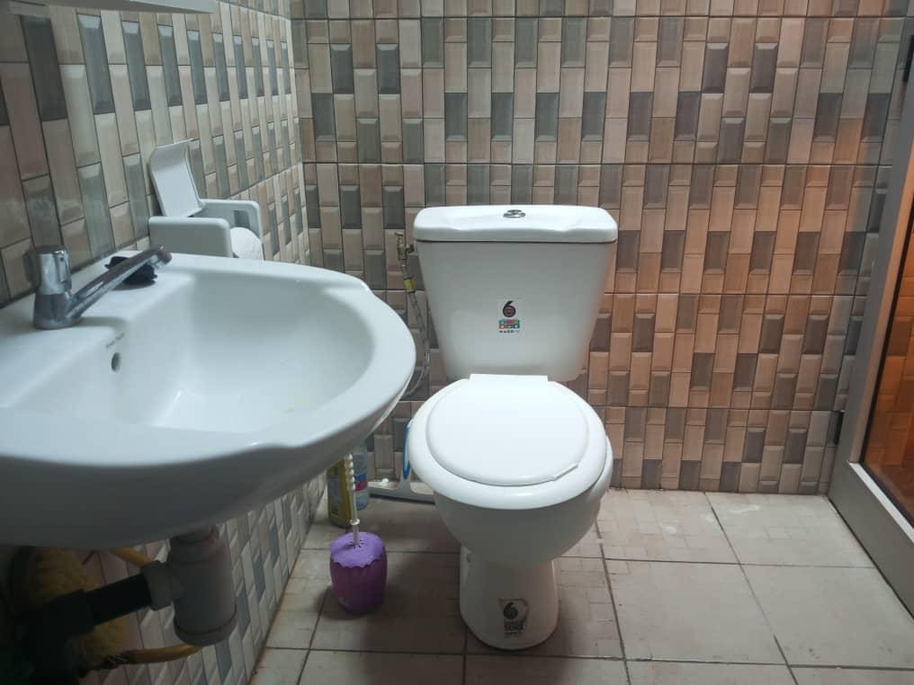 N° 5424 :
                            Studio meublé à louer , Agoe, Lome, Togo : 150 000 XOF/mois