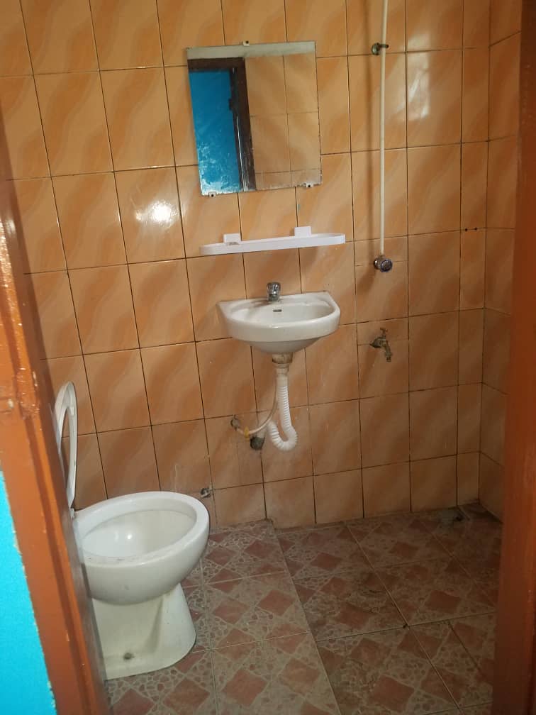 N° 5364 :
                            Chambre salon à louer , Adidogome, Lome, Togo : 33 000 XOF/mois