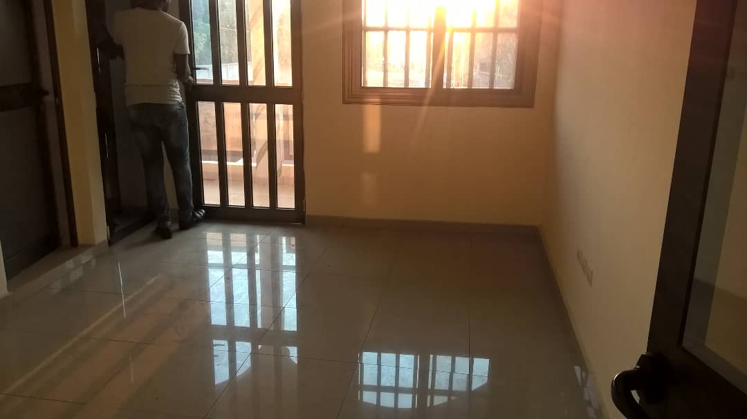 N° 4464 :
                            Villa à louer , Attiegou, Lome, Togo : 300 000 XOF/mois