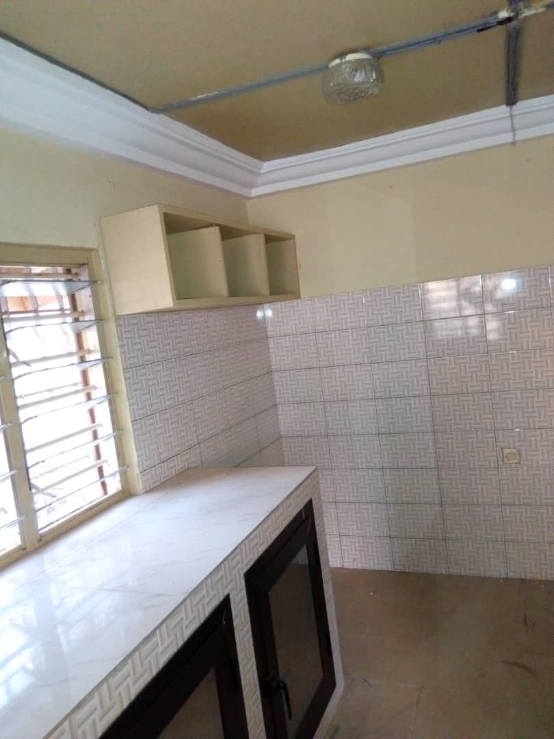 N° 4588 :
                            Appartement à louer , Agoe, Lome, Togo : 65 000 XOF/mois