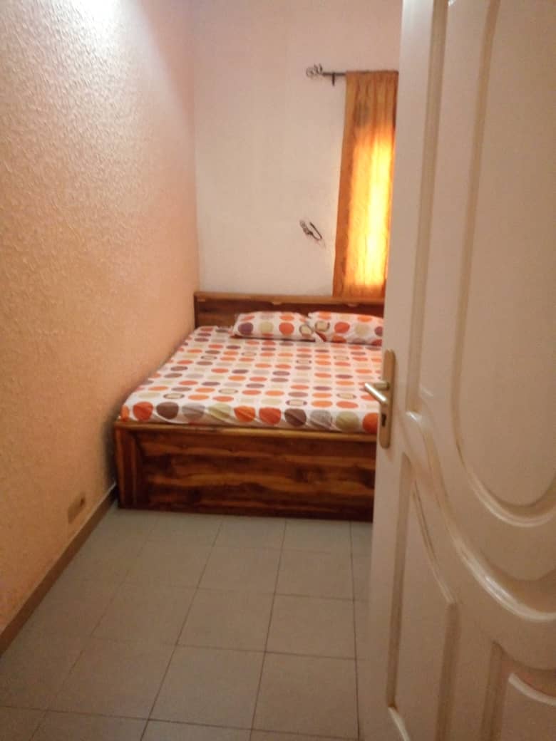 N° 4498 :
                            Villa meublée à louer , Kegue, Lome, Togo : 300 000 XOF/mois