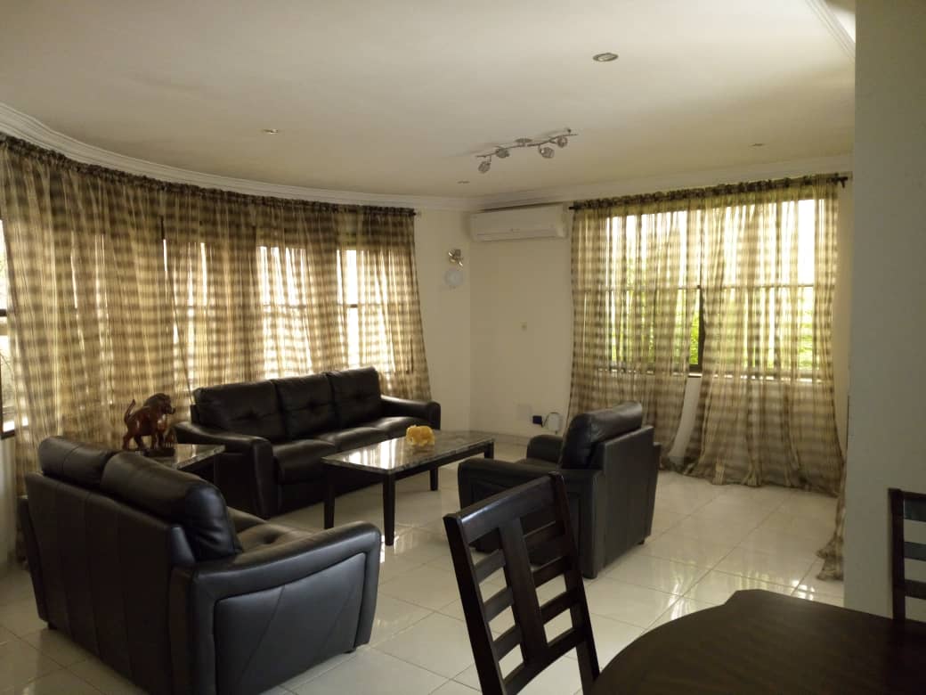N° 4411 :
                            Villa meublée à louer , Baguida, Lome, Togo : 1 200  000 XOF/mois