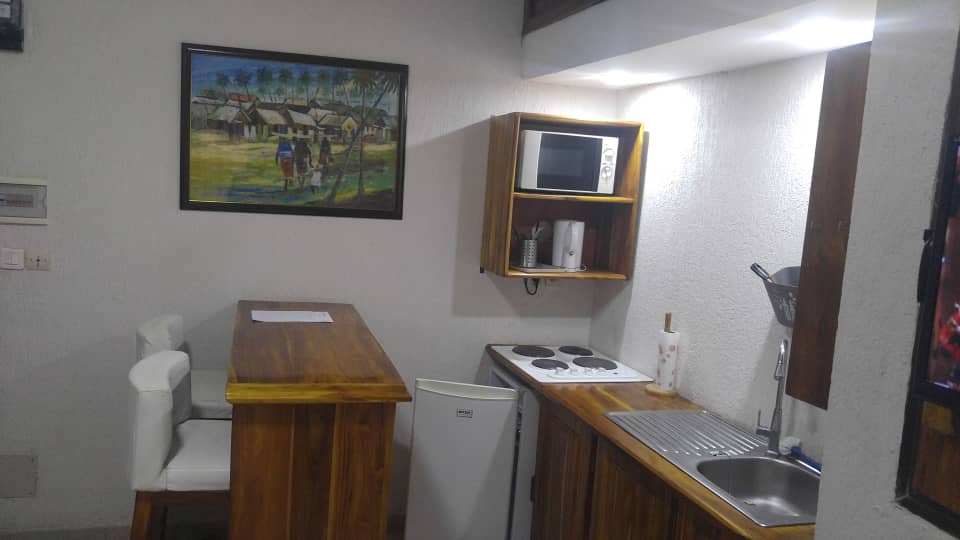 N° 4772 :
                            Studio meublé à louer , Tokoin, Lome, Togo : 250 000 XOF/mois