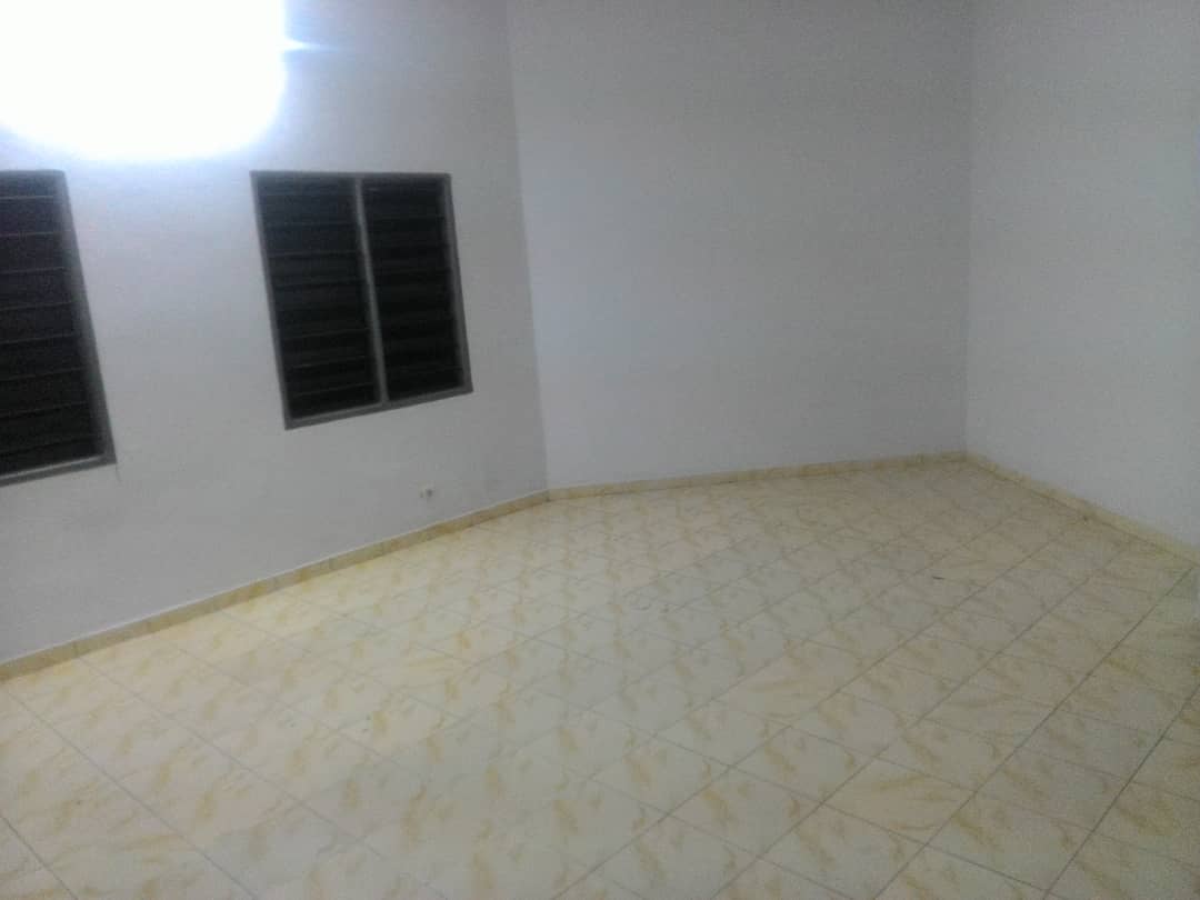 N° 4534 :
                            Appartement à louer , Entreprise de l'union, Lome, Togo : 80 000 XOF/mois