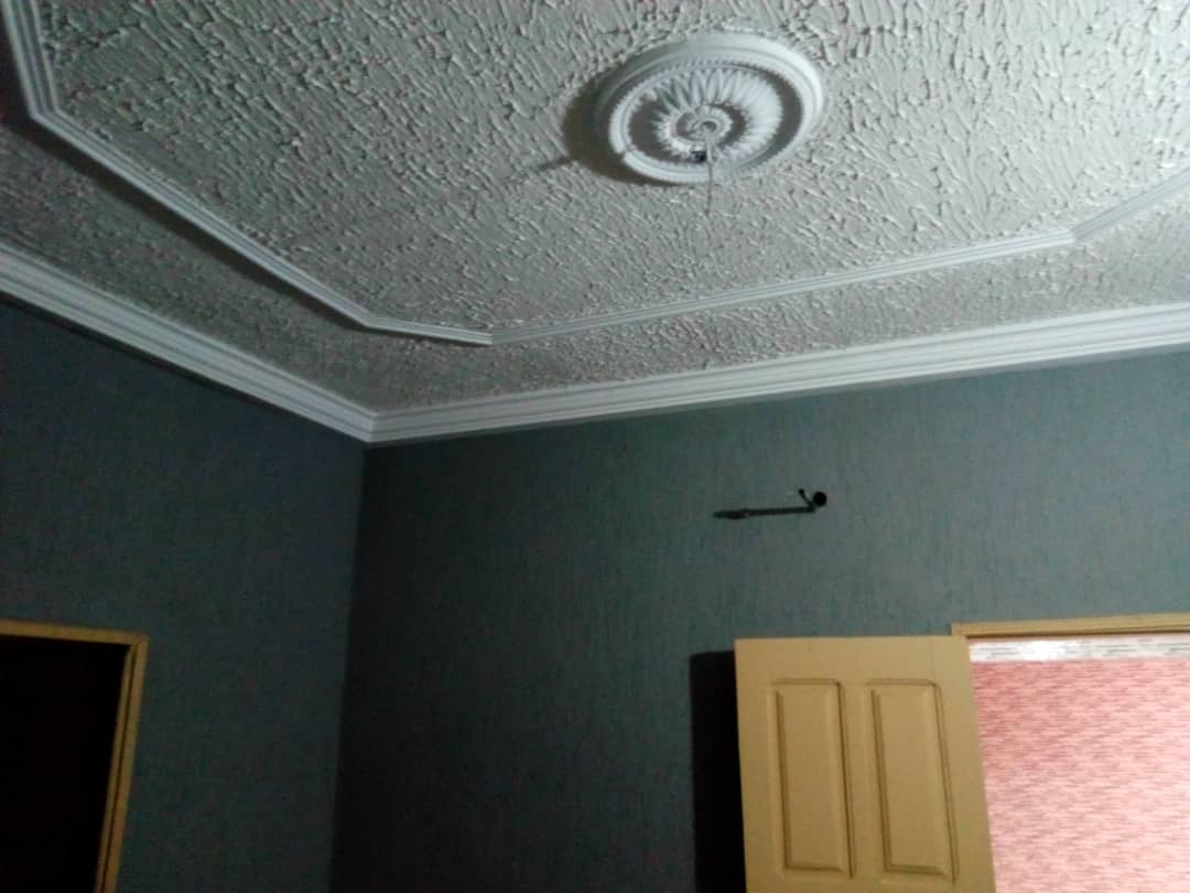 N° 4415 :
                            Chambre salon à louer , Agoe sogbossito, Lome, Togo : 30 000 XOF/mois