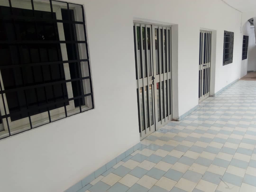 N° 4333 :
                            Appartement à louer , Djidjole, Lome, Togo : 90 000 XOF/mois