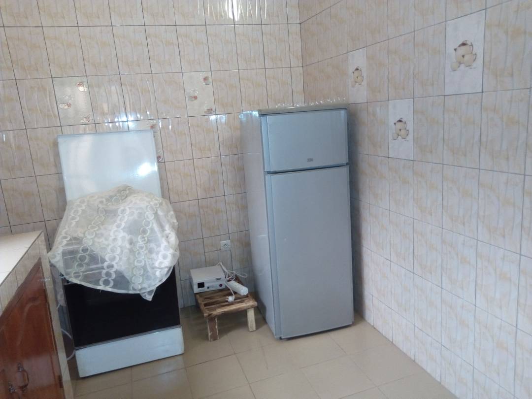 N° 4398 :
                            Villa meublée à louer , Agoe assiyeye, Lome, Togo : 450 000 XOF/mois