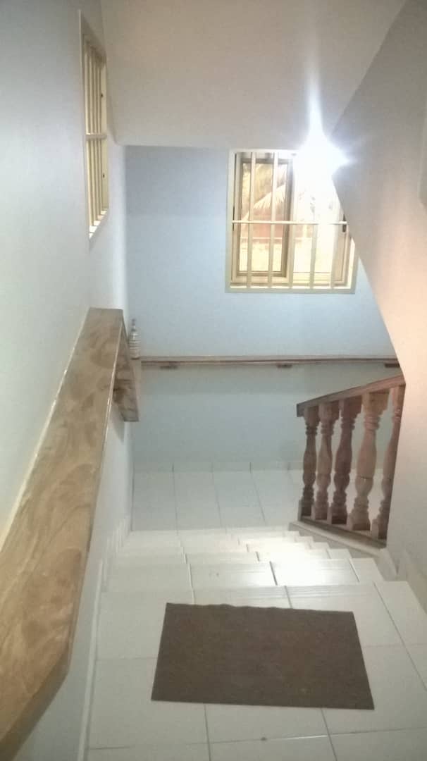 N° 4373 :
                            Villa meublée à louer ,  avepozo , Lome, Togo : 600 000 XOF/mois
