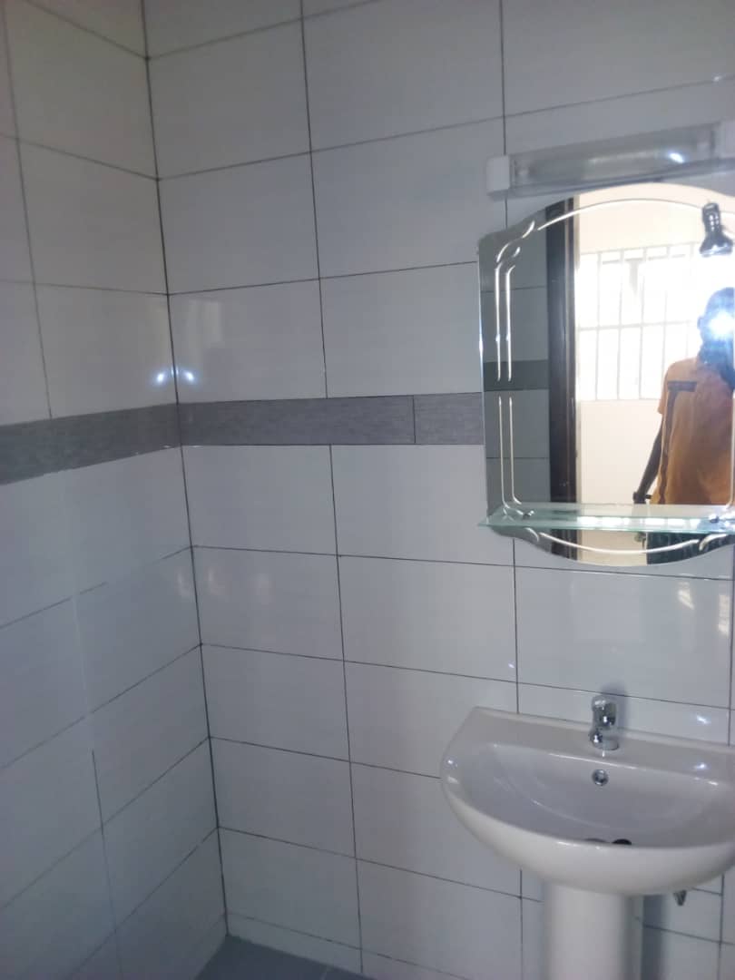 N° 4353 :
                            Appartement à louer , Agoe, Lome, Togo : 130 000 XOF/mois