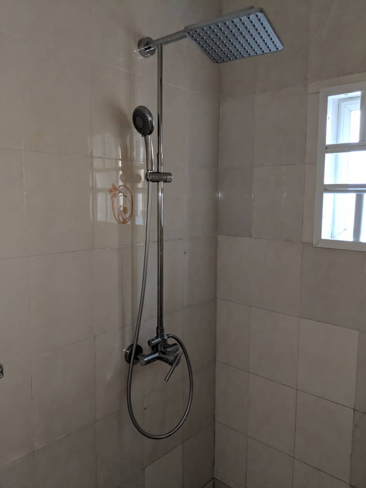 N° 4372 :
                            Villa meublée à louer , Avepozo, Lome, Togo : 600 000 XOF/mois