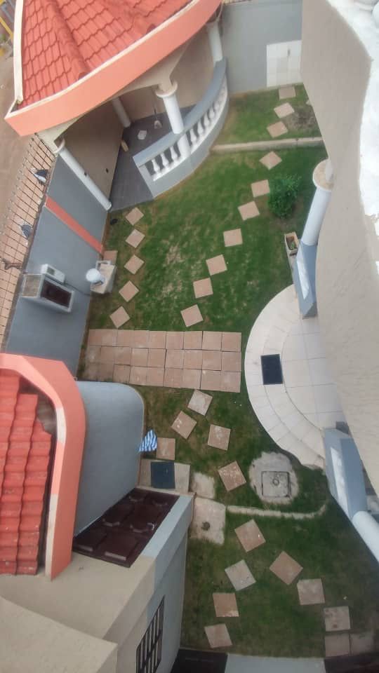 N° 5239 :
                            Appartement meublé à louer , Nyekonakpoe, Lomé, Togo : 350 000 XOF/mois