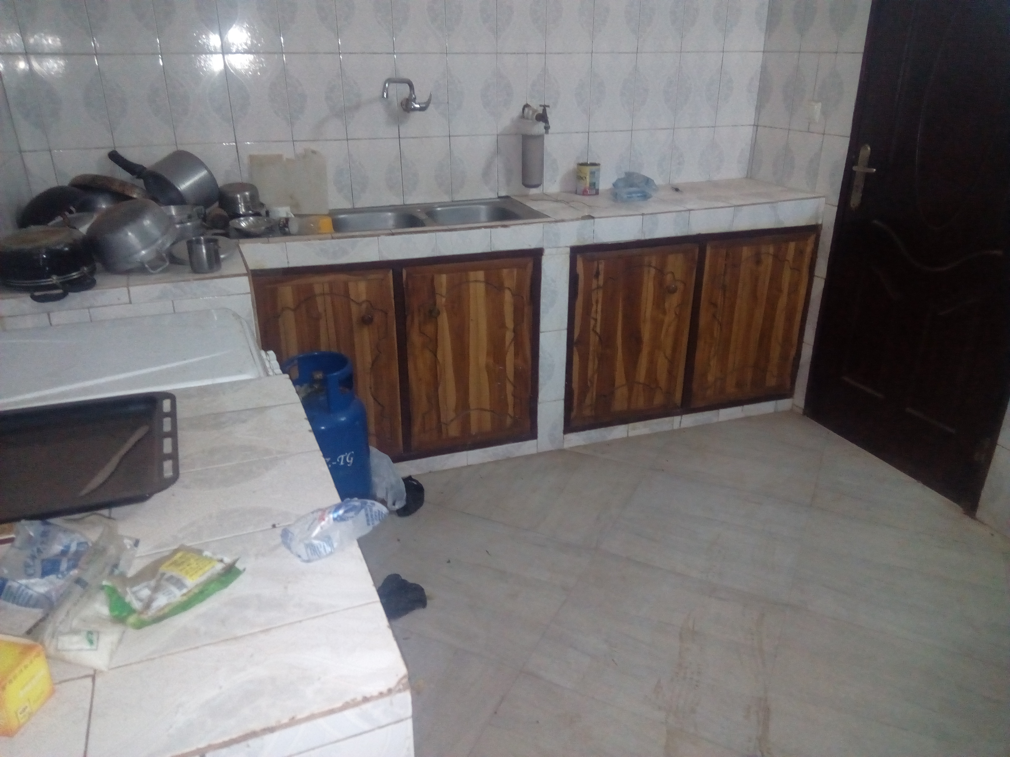 N° 4385 :
                            Villa à louer , Agoe-est, Lome, Togo : 400 000 XOF/mois