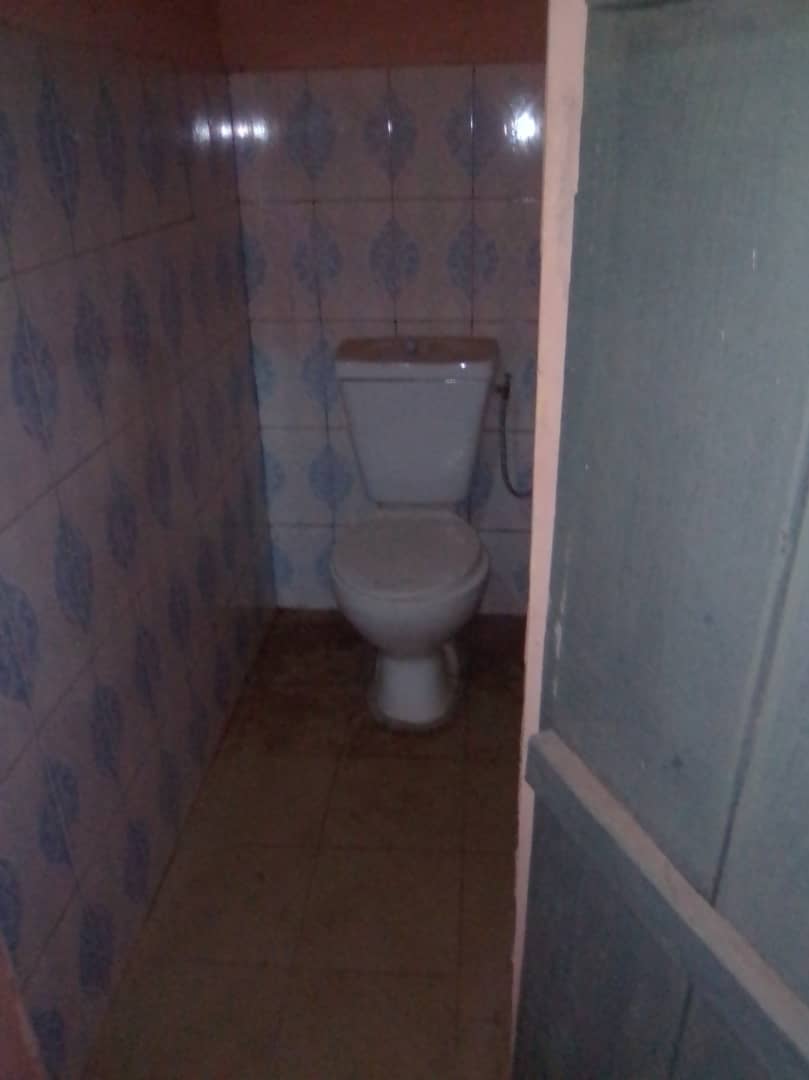 N° 4450 :
                            Chambre à louer , Djidjole, Lome, Togo : 40 000 XOF/mois