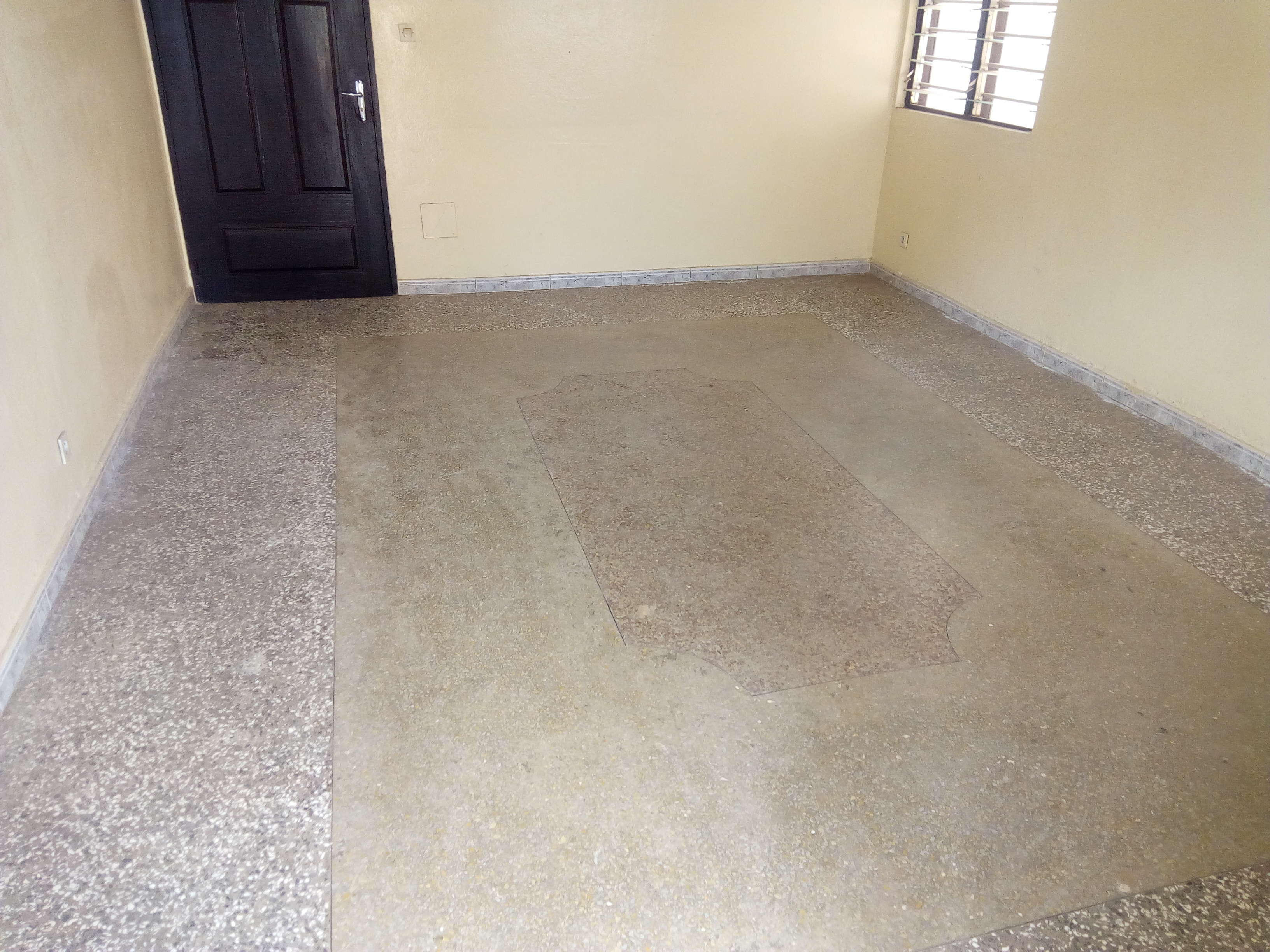 N° 4318 :
                            Appartement à louer , Djidjole, Lome, Togo : 65 000 XOF/mois
