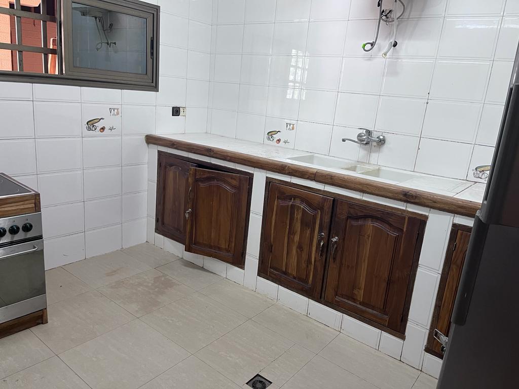 N° 5305 :
                            Appartement meublé à louer , Attiegou, Lome, Togo : 500 000 XOF/mois