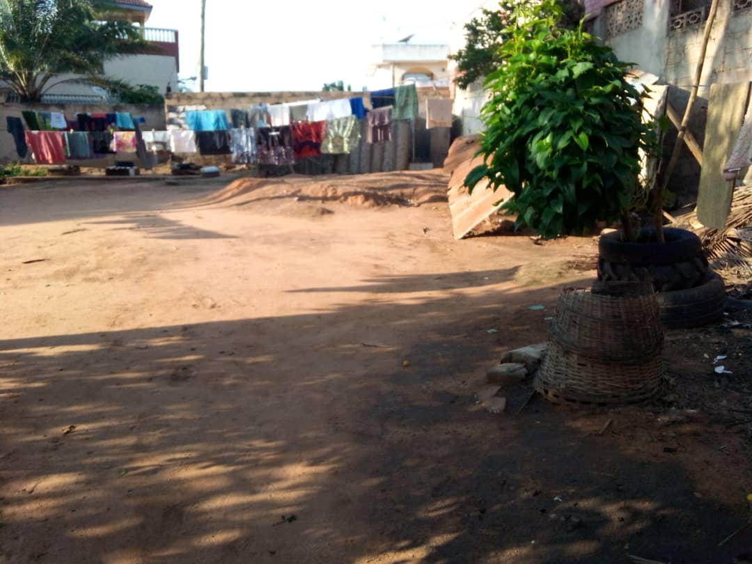 N° 5160 :
                            Terrain à vendre , Djidjole, Lome, Togo : 27 000  000 XOF/vie