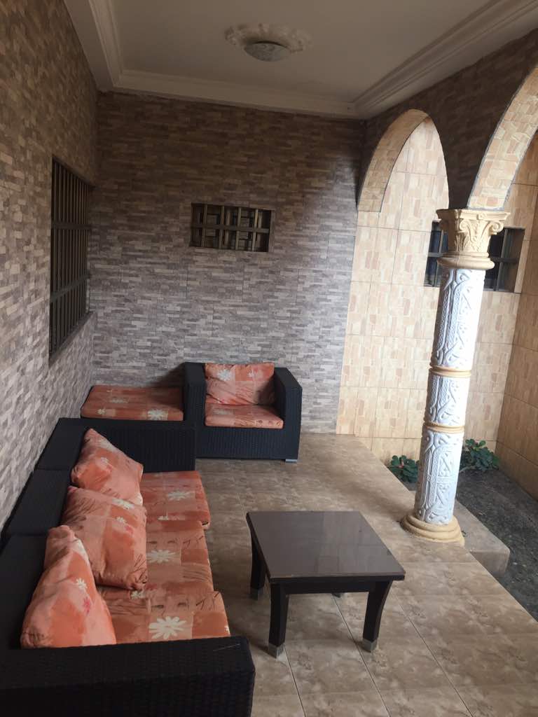 N° 4577 :
                            Villa meublée à louer ,  agbalepedo, Lome, Togo : 400 000 XOF/mois