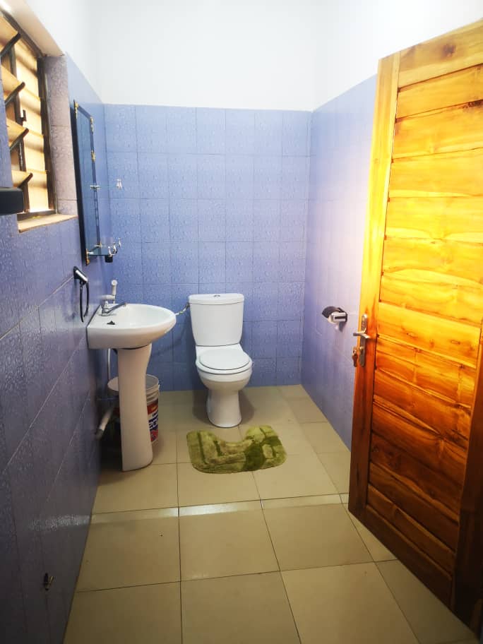 N° 5222 :
                            Appartement meublé à louer , Attiegou , Lome, Togo : 250 000 XOF/mois