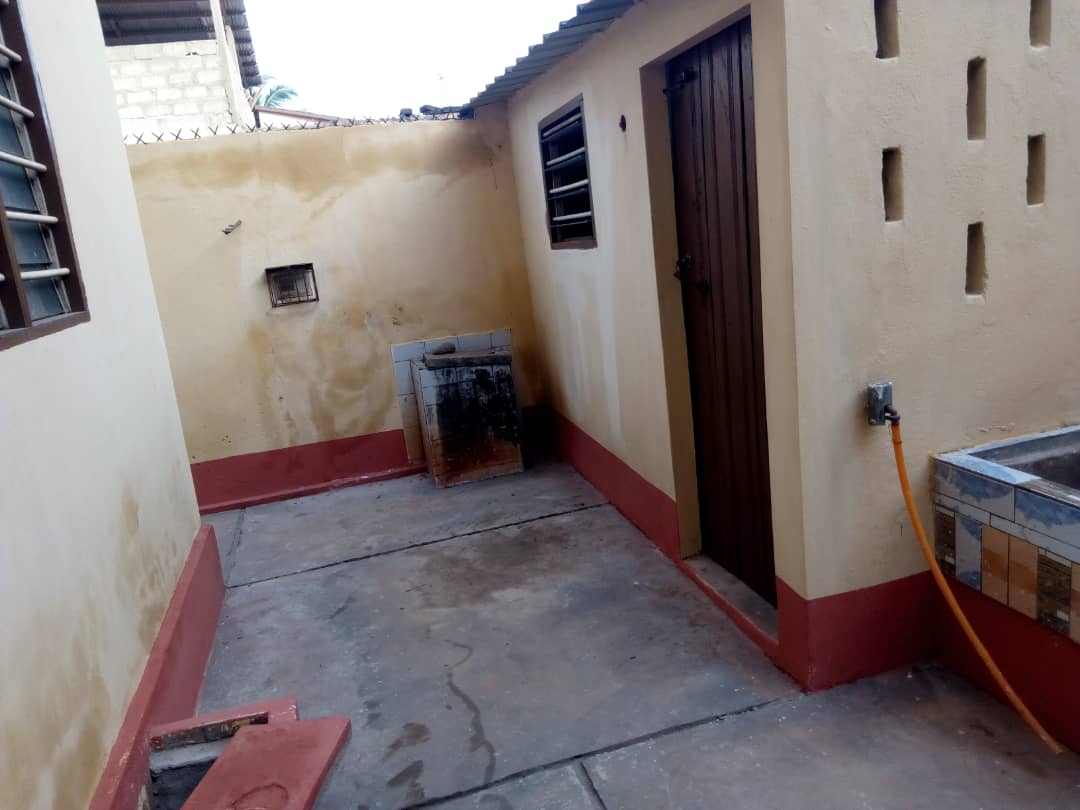 N° 4491 :
                            Appartement à louer , Agoe, Lome, Togo : 110 000 XOF/mois
