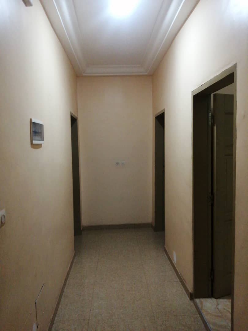 N° 5330 :
                            Appartement meublé à louer , Sagbado, Lome, Togo : 350 000 XOF/mois