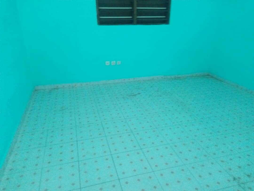 N° 4361 :
                            Villa à louer , Agoe, Lome, Togo : 80 000 XOF/mois