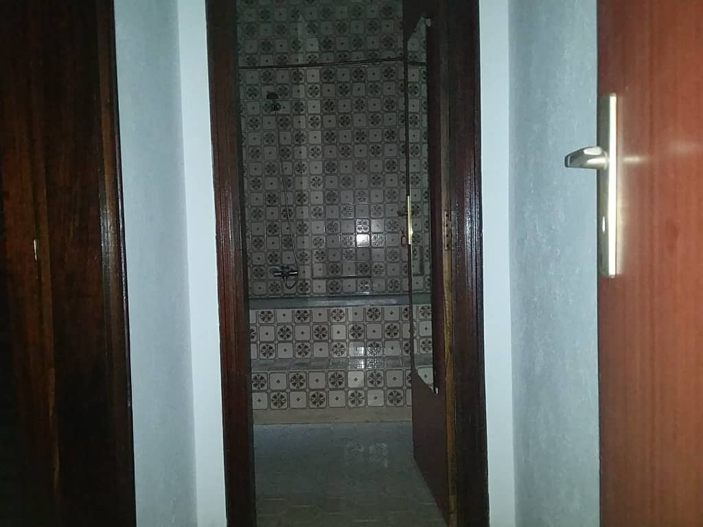 N° 4489 :
                            Villa à vendre , Todman, Lome, Togo : 300 000  000 XOF/vie