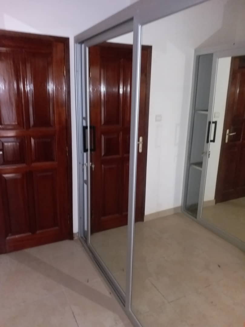 N° 4434 :
                            Villa à louer , Togo 2000, Lome, Togo : 450 000 XOF/mois