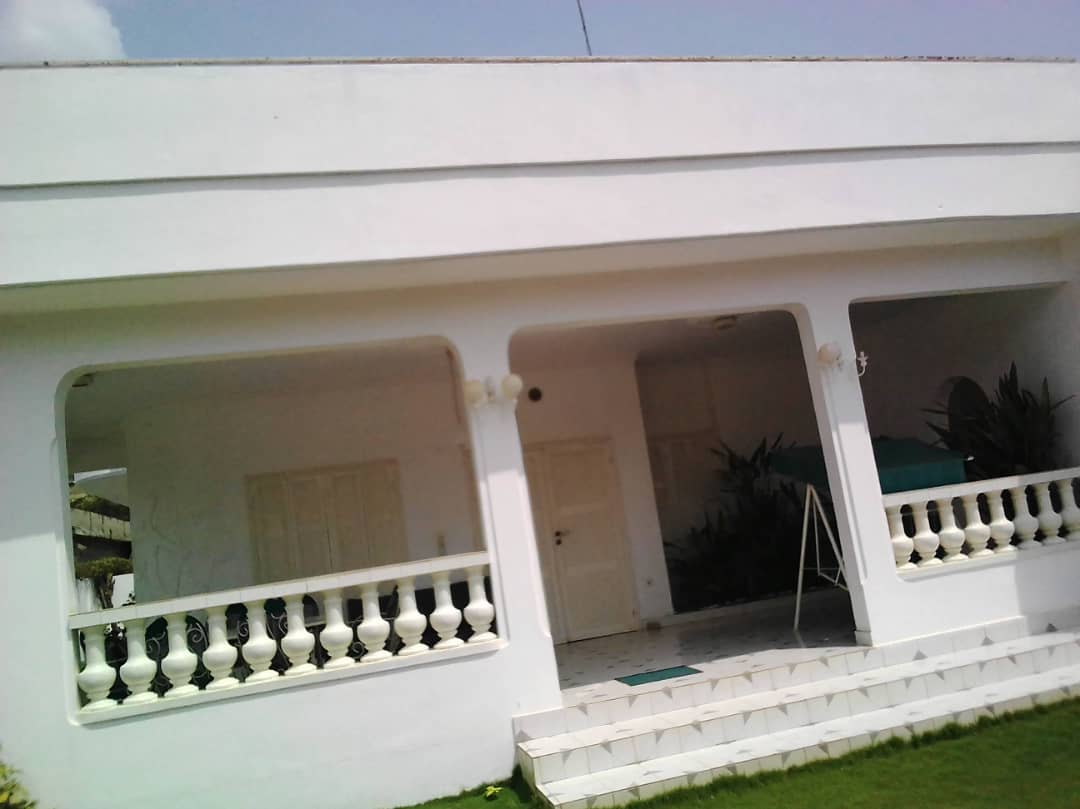 N° 4501 :
                            Villa à vendre , Adidogome, Lome, Togo : 120 000  000 XOF/vie
