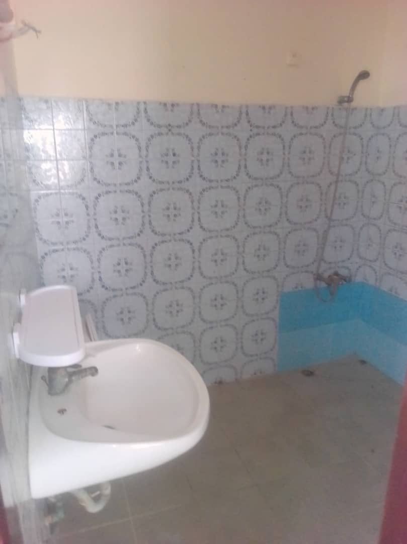 N° 4532 :
                            Villa à louer , Novissi, Lome, Togo : 150 000 XOF/mois