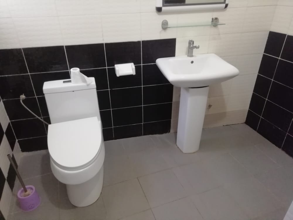 N° 5229 :
                            Appartement meublé à louer , Adidoadin , Lome, Togo : 250 000 XOF/mois
