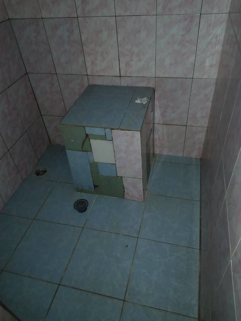 N° 4568 :
                            Chambre salon à louer , Agoe, Lome, Togo : 23 000 XOF/mois