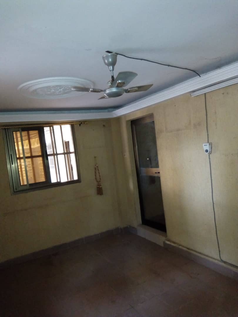 N° 4588 :
                            Appartement à louer , Agoe, Lome, Togo : 65 000 XOF/mois