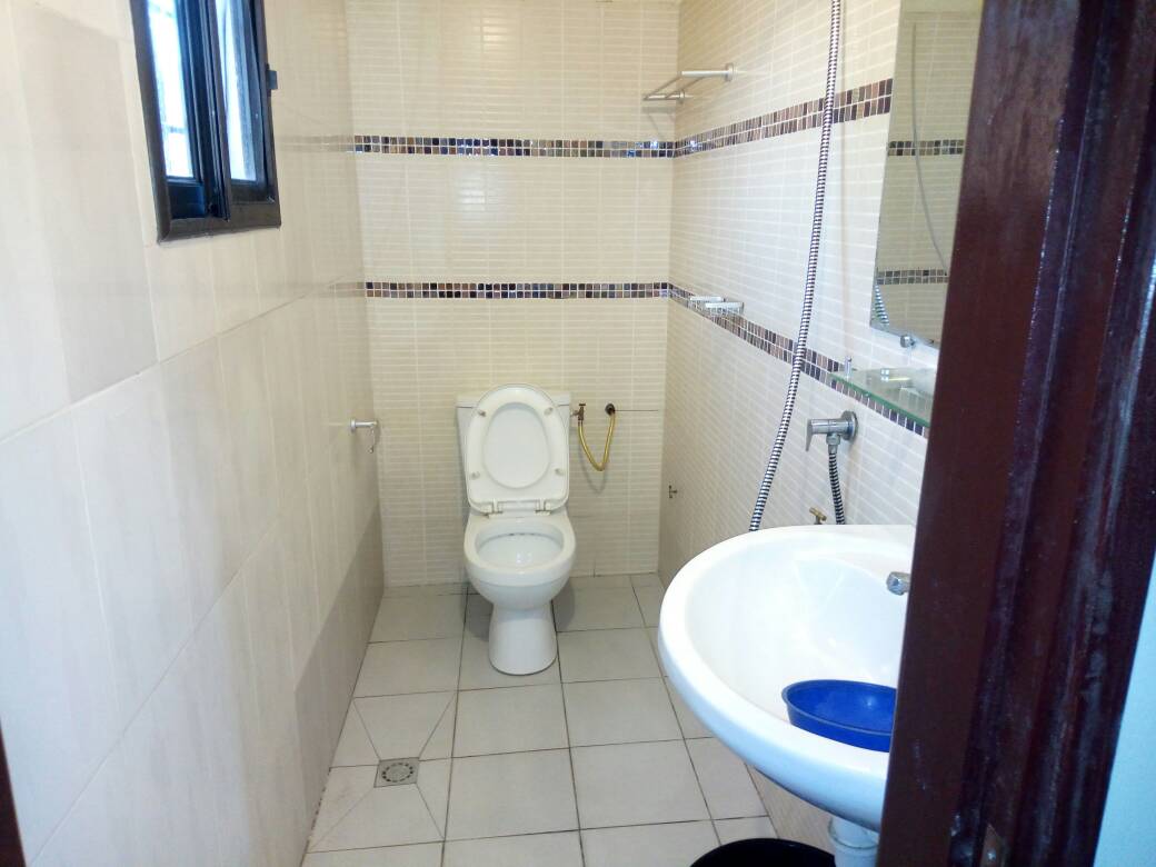 N° 4347 :
                            Appartement meublé à louer , Avepozo, Lome, Togo : 280 000 XOF/mois