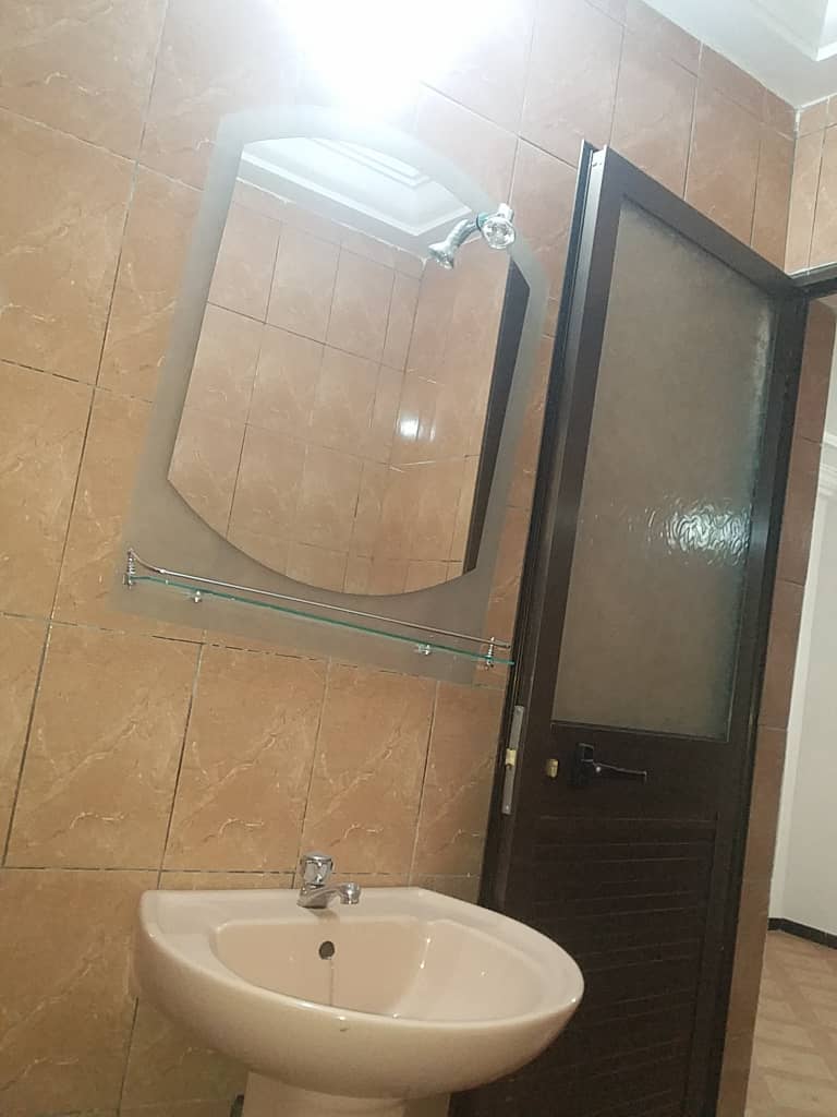 N° 4435 :
                            Villa à louer , Tokoin hopital, Lome, Togo : 400 000 XOF/mois