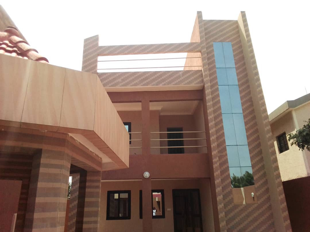N° 4530 :
                            Villa à louer , Adidogome, Lome, Togo : 250 000 XOF/mois