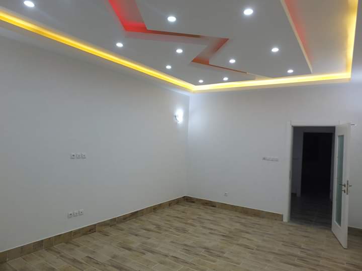 N° 4488 :
                            Villa à vendre , Agoe, Lome, Togo : 120 000  000 XOF/vie