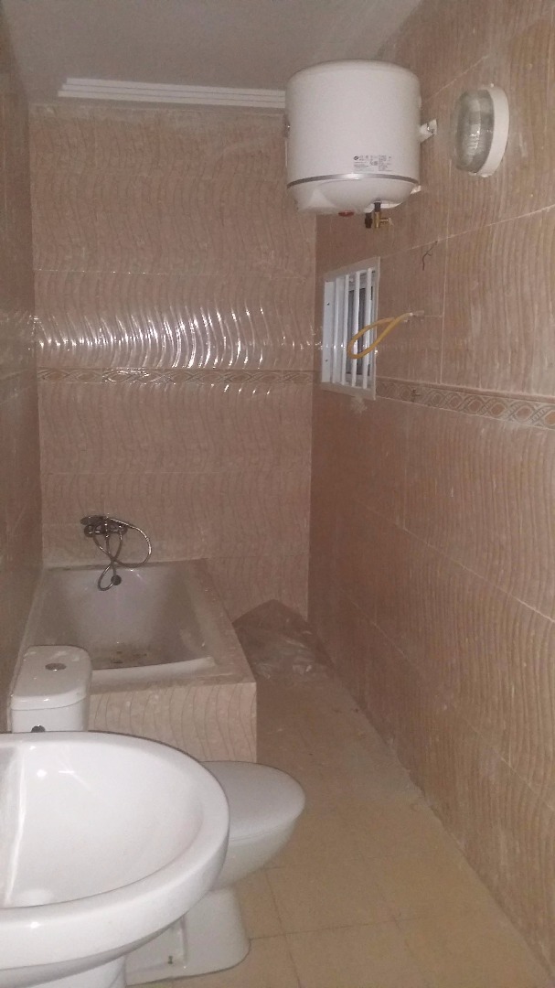 N° 4543 :
                            Villa à vendre , Agoe, Lome, Togo : 150 000  000 XOF/vie