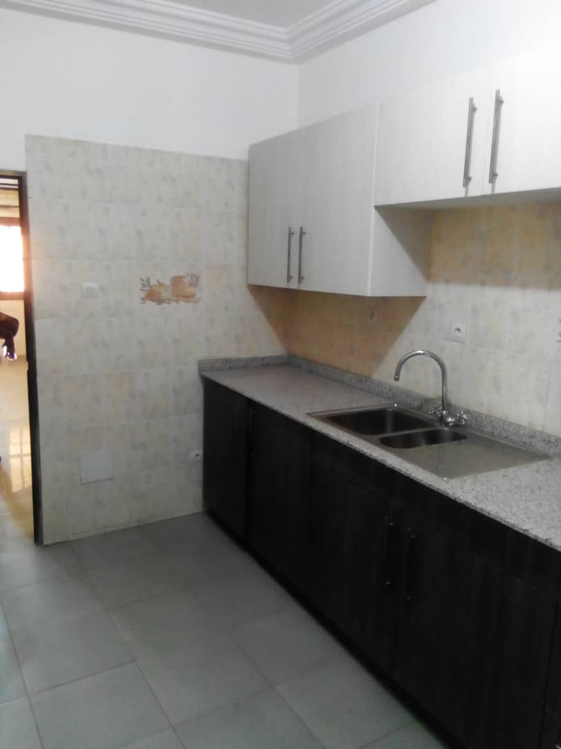 N° 4464 :
                            Villa à louer , Attiegou, Lome, Togo : 300 000 XOF/mois