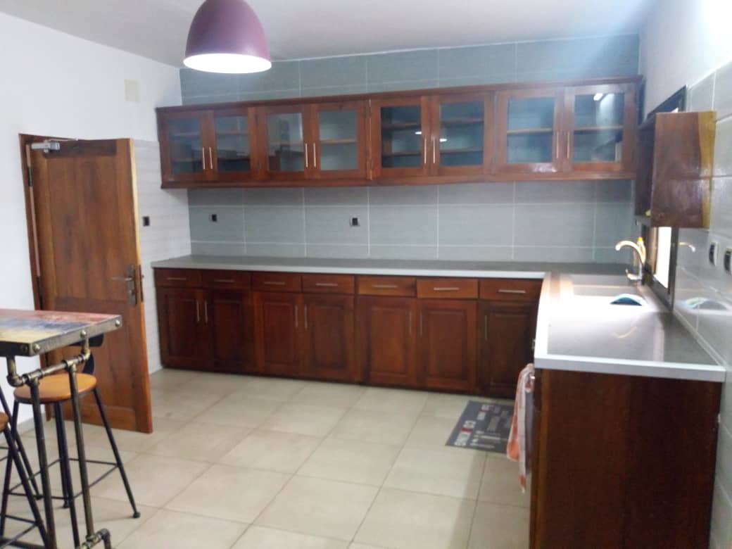 N° 4484 :
                            Villa à louer , Forever, Lome, Togo : 600 000 XOF/mois