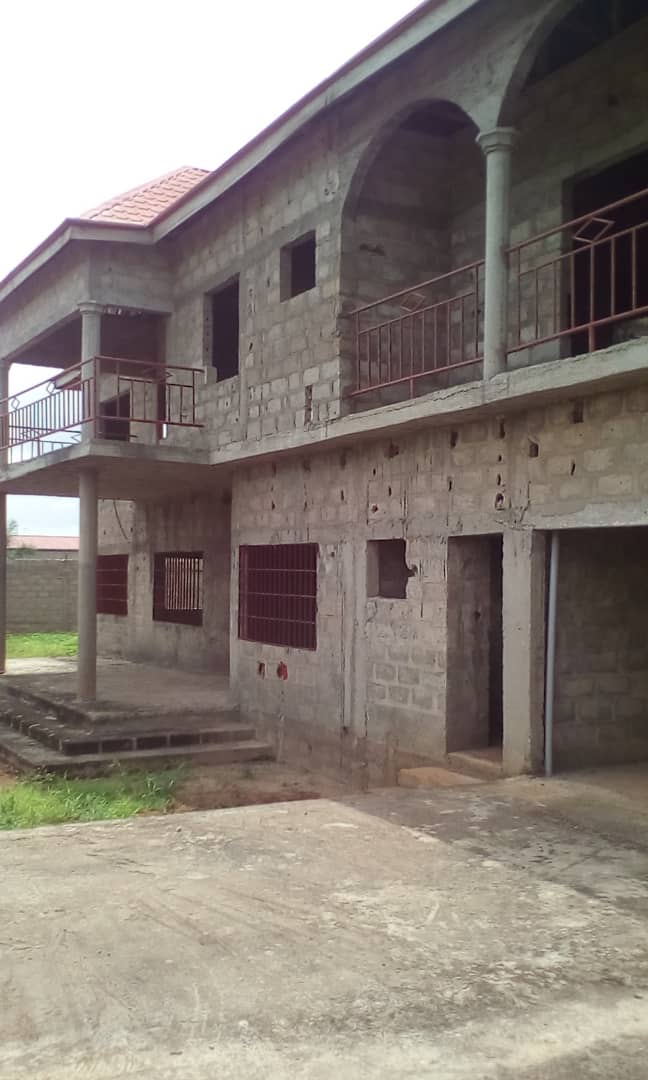 N° 4551 :
                            Maison à vendre , Zanguera, Lome, Togo : 55 000  000 XOF/vie
