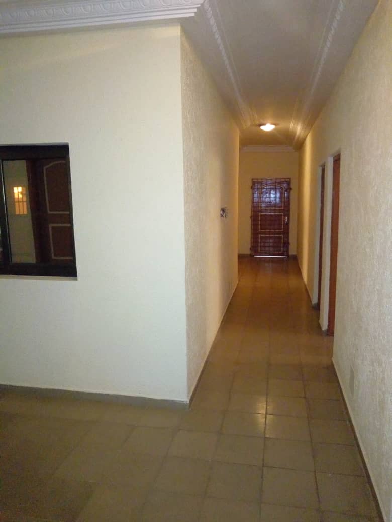 N° 4482 :
                            Villa à louer , Kegue, Lome, Togo : 400 000 XOF/mois